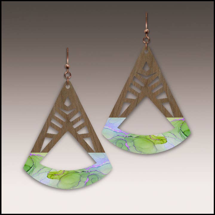 Massieve walnoothouten oorbellen-J42W voor wholesale door Willow by Illustrated Light