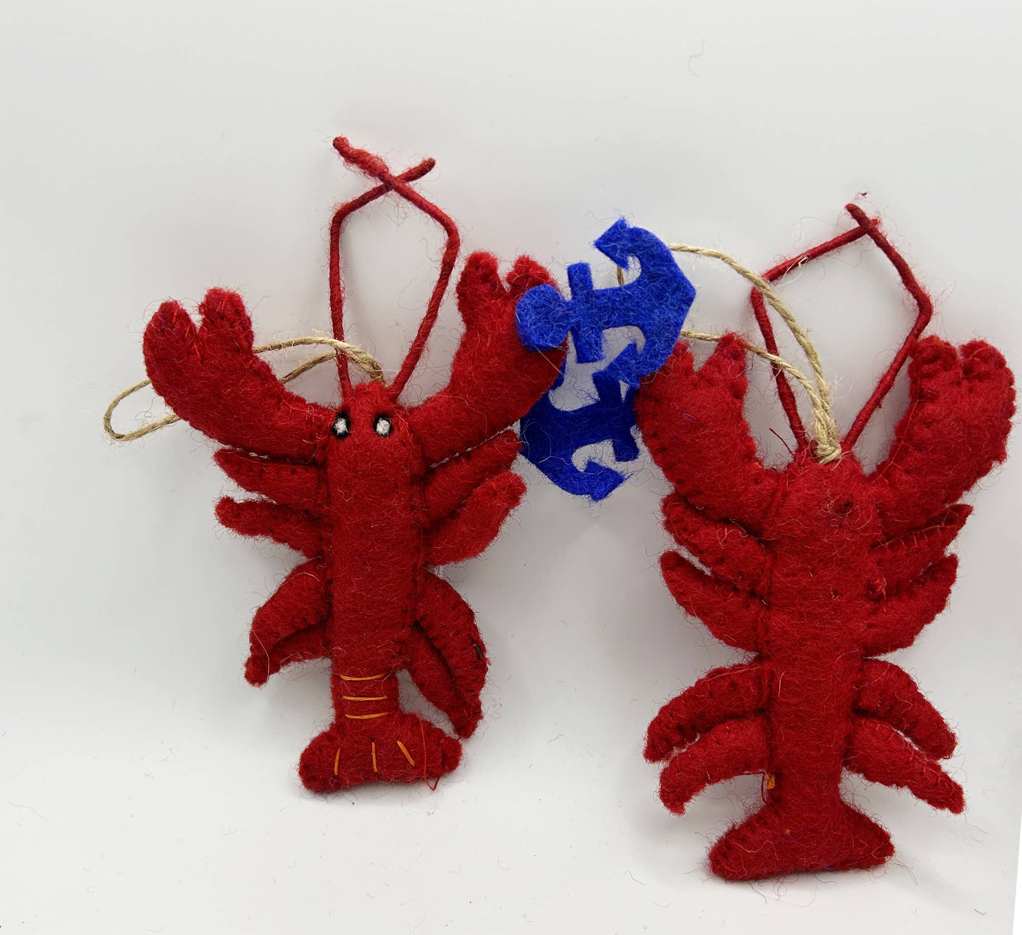 cerruti home – Ornamento por atacado – Ornamento artesanal de lã feltrada “Lenny the Lagoster”2