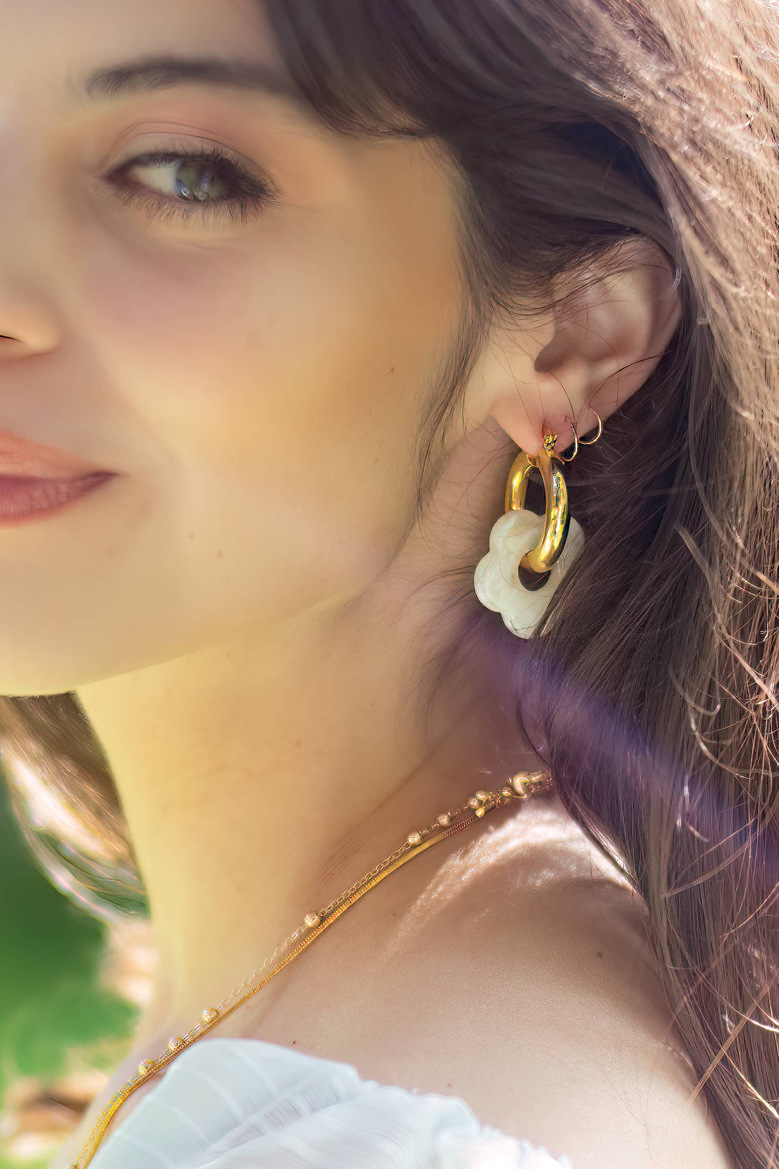 Peter and June - Wholesale Hoop Earrings - Dazy Nights in Cloud - 18K Gold Plated Hoop3