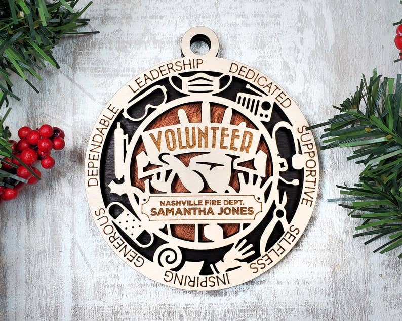 UNIQUE CREATION 4U, LLC - Vente Objets de décoration - DÉCORATION UNIQUE POUR PREMIERS INTERVENANTS EN BOIS DÉCOUPÉ AU LASER4