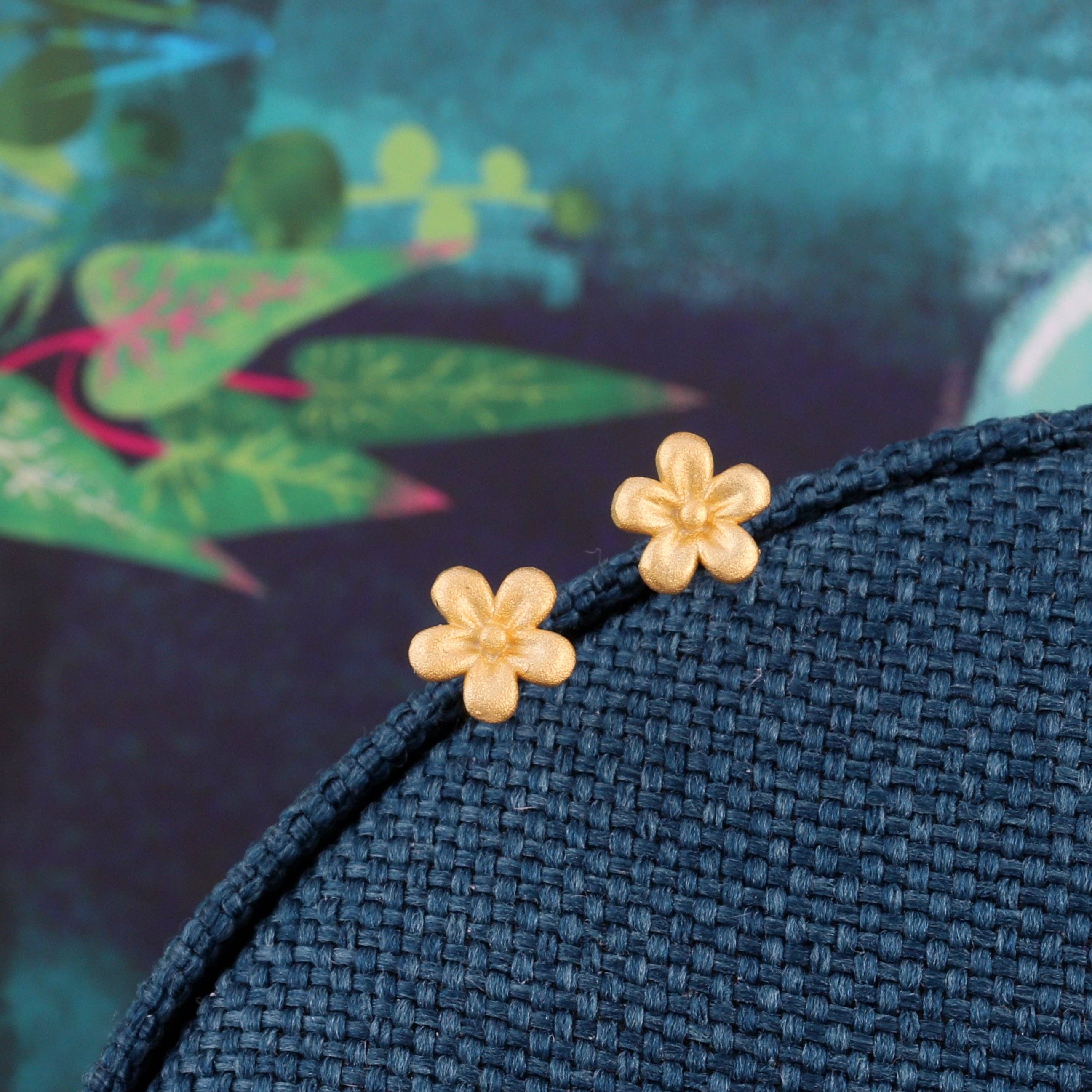 Attic creations – wholesale Stud/post earrings – TT51063 'Just for you' cutie flower gold1