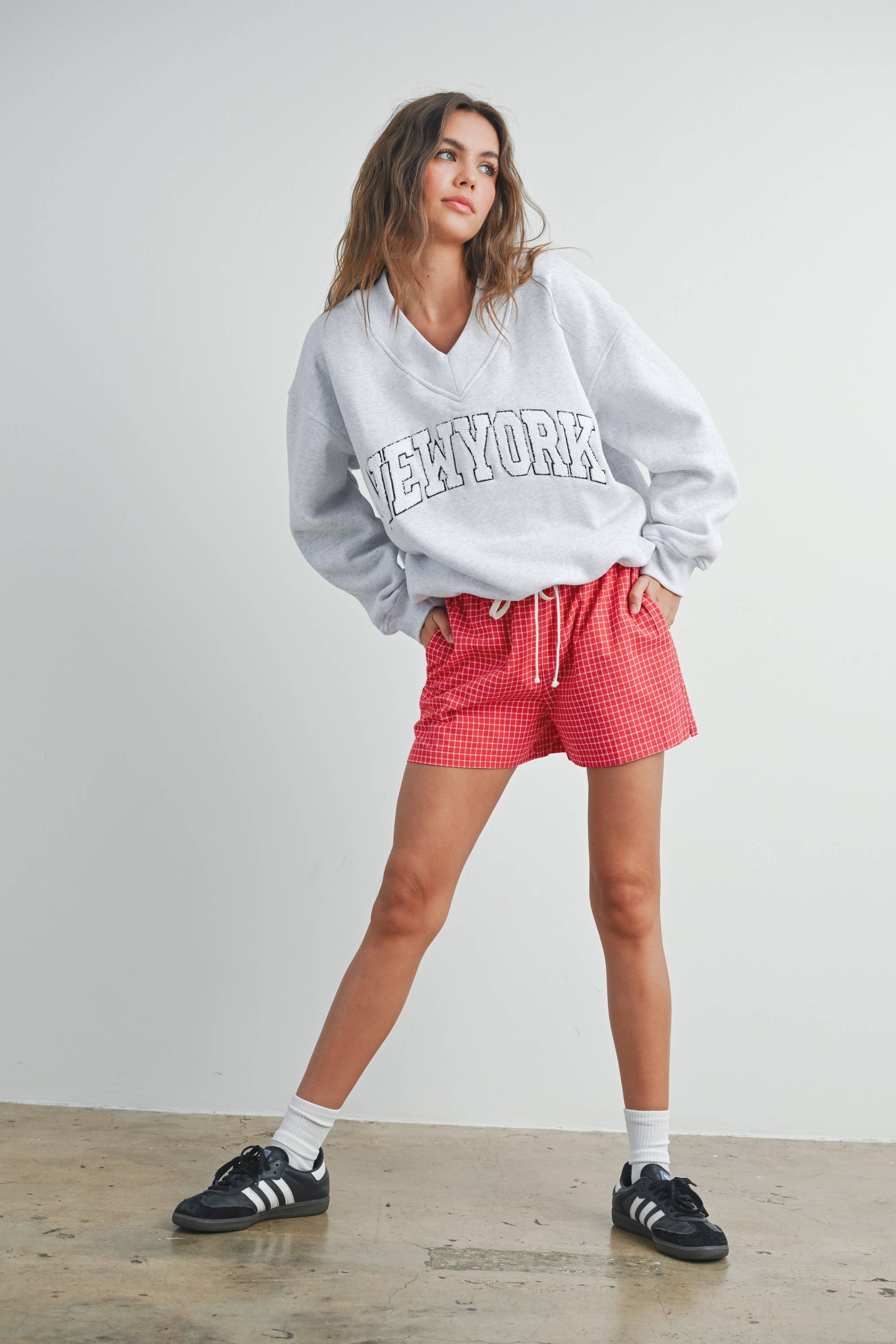 BUTTERMELON - Vendita all'ingrosso Pantaloncini - Donna - Shorts a quadretti con coulisse elastica - BMP745034