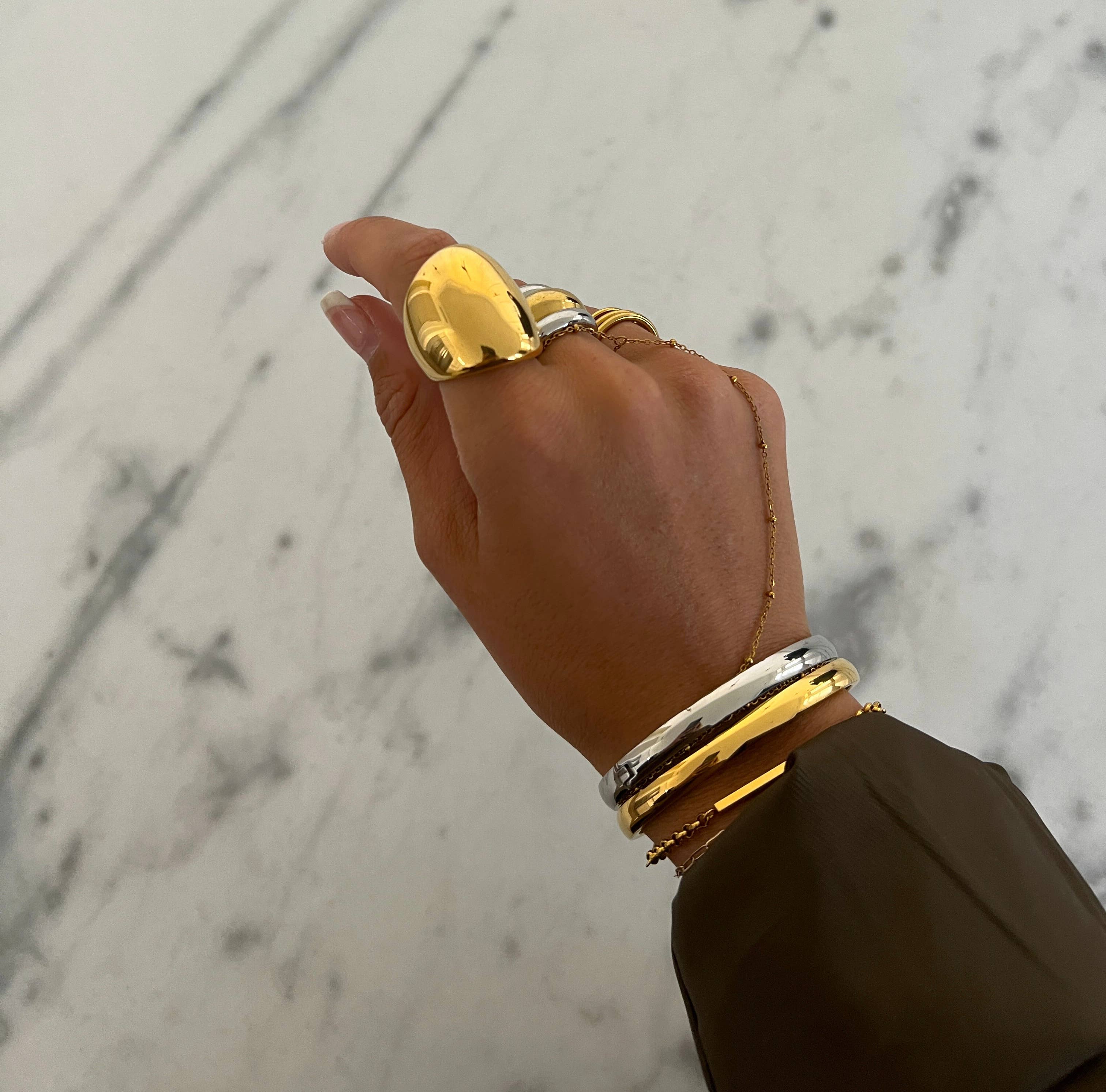 CHANSUTTPEARLS - Wholesale Band/Stacked Ring - THE CLARA RING 1