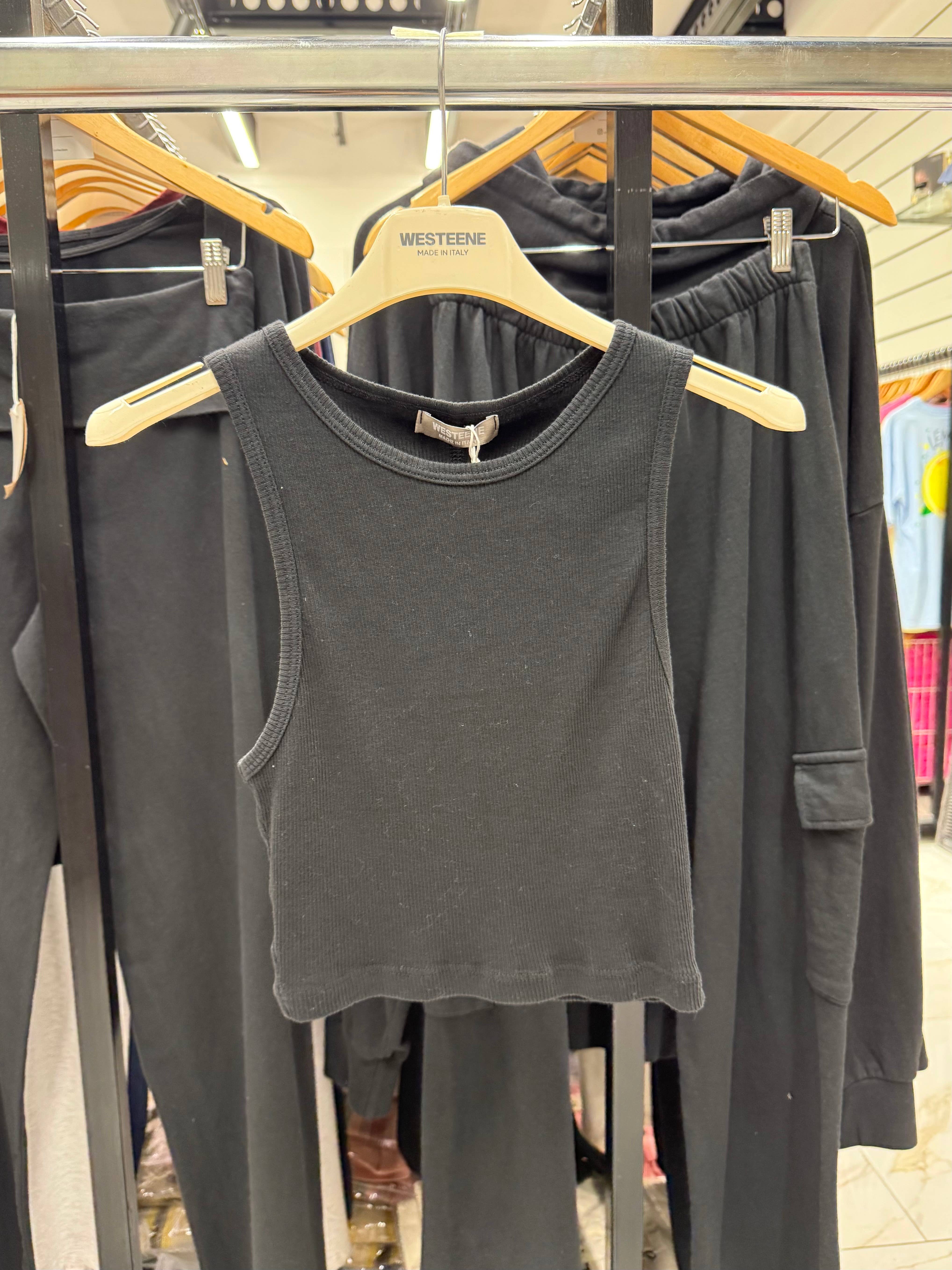 Chilli Girl Collection - Wholesale Tank Top - Women's - Basic round neck tank top9