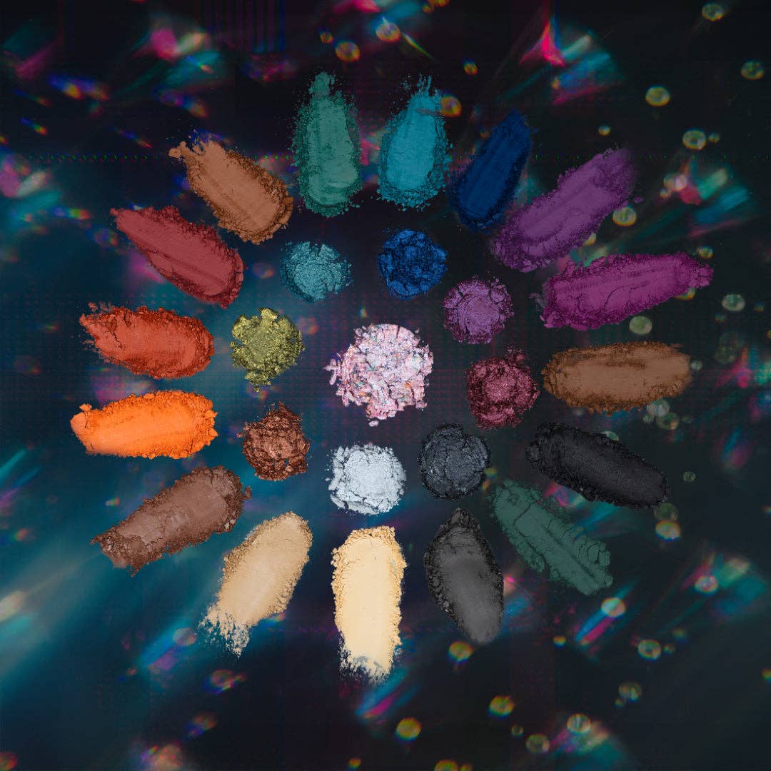 VIAI Beauty - Wholesale Eyeshadow Palette - Metachrome | 25-Shade Palette3