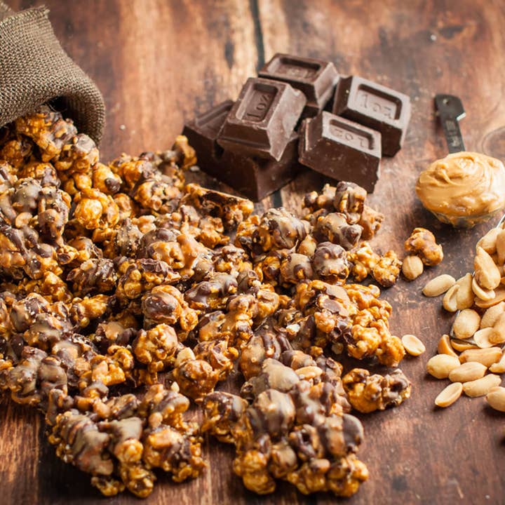 Popinsanity Popcorn & Confections - Vendita all'ingrosso Popcorn - Popcorn gourmet al cioccolato e burro di arachidi - Sacchetto formato snack