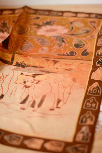 Tirzah Lane Art - Venta al por mayor Bufanda - Mujer - Pañuelo de Seda Occidental de Vaquera Redonda8