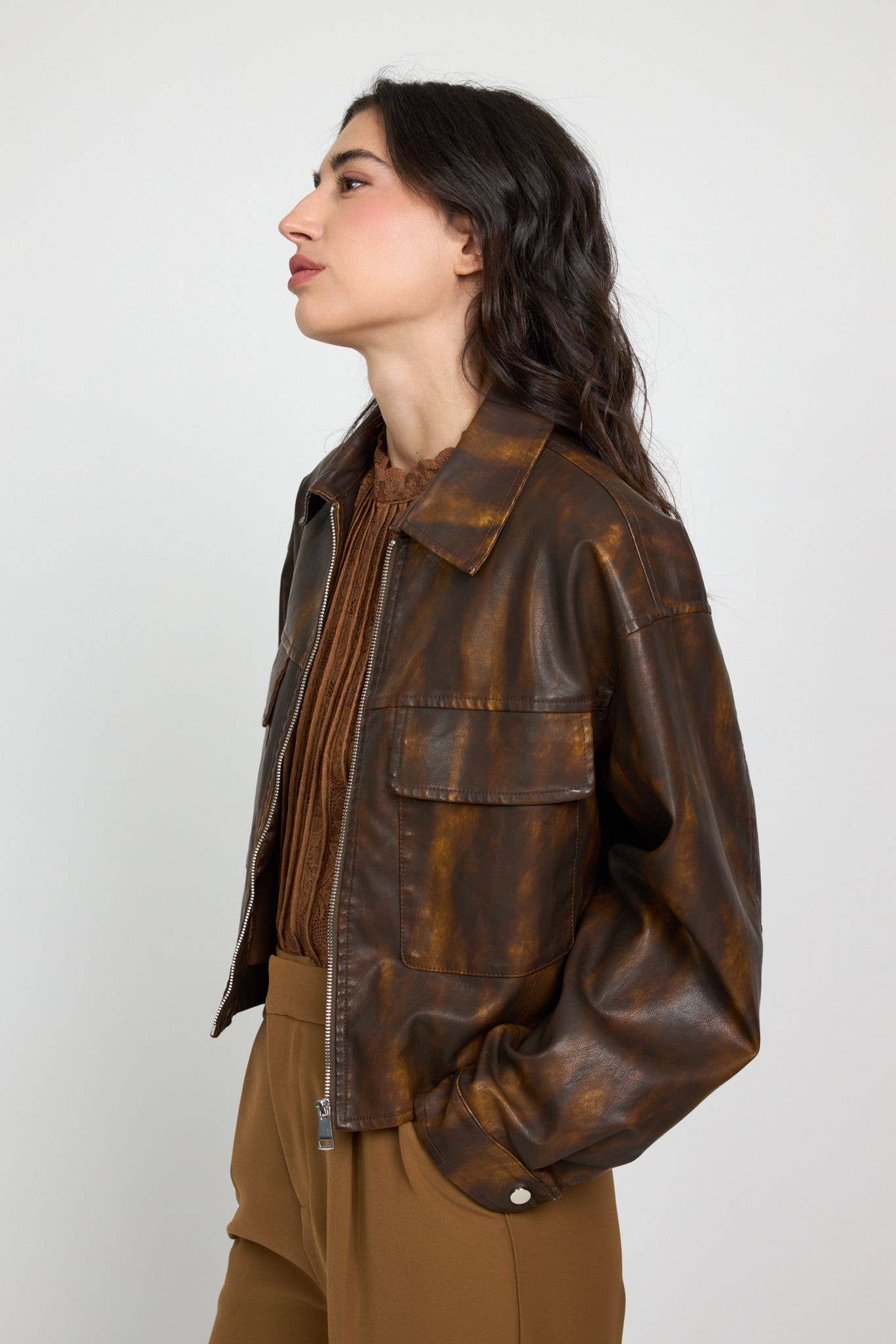 SWEET MAGIC MODA Y COMPLEMENTOS - Wholesale Leather Jacket - Women's - FAUX LEATHER JACKET WITH POCKETS1