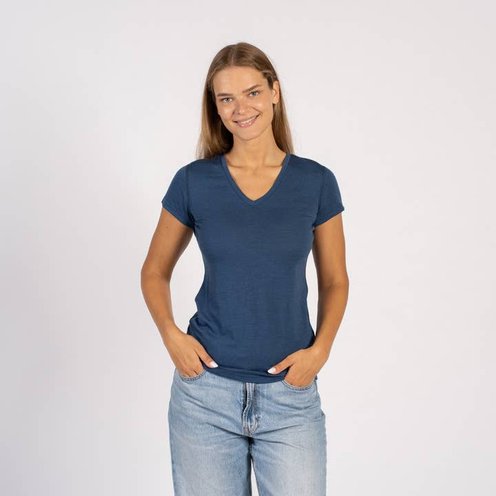 menique - Wholesale T-Shirt - Women's - Women's 100% Merino Wool V-Neck Tee3