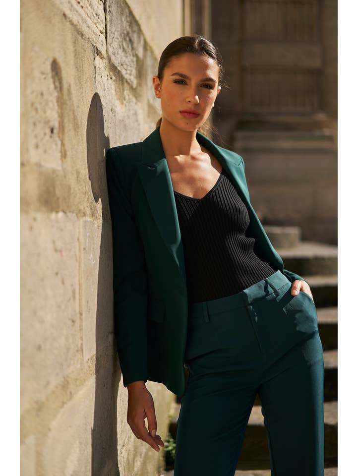 Attentif Paris - Vendita all'ingrosso Giacca elegante - Donna - Giacca aderente con bottone singolo, semplice - Collezione Timeless71