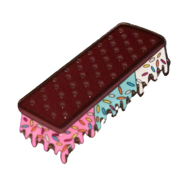 Ice Cream Sandwich Ball Marker for wholesale by Shank It Golf