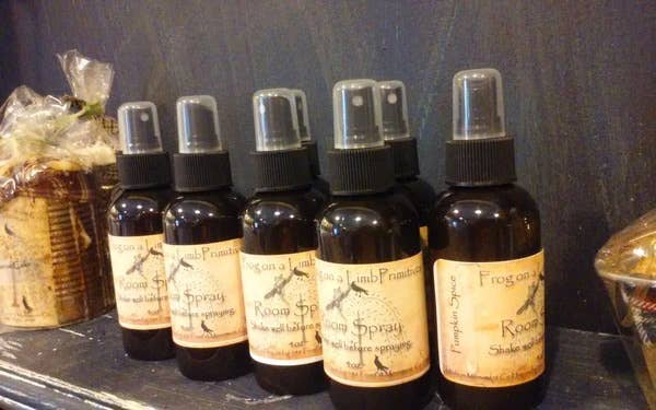 Frog on a Limb Primitives - Wholesale Room & Linen Spray - Room Spray1