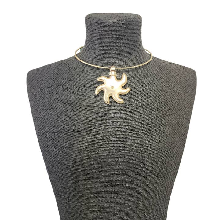 Bijoux Envie Statement Jewelry - Wholesale Pendant/Charm Necklace - Sundial Necklace | Beach Necklace | Spring | Gold | Boho