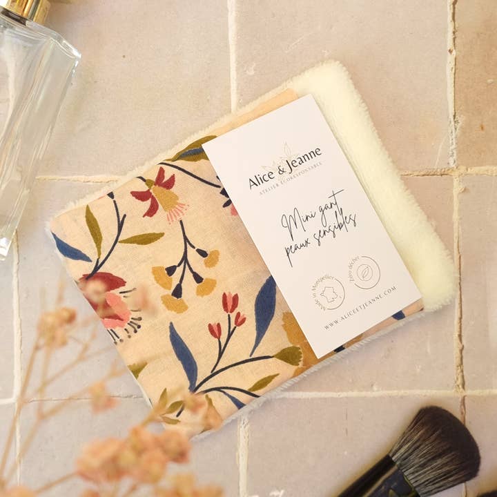 Mini glove for sensitive skin Agathe for wholesale by Alice et Jeanne