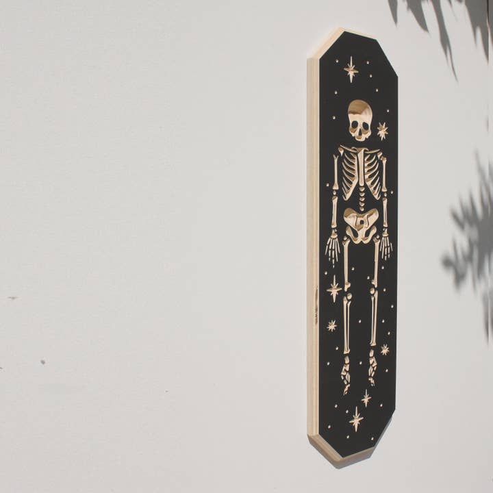 Hykry – wholesale Wall Accent – Carved Skeleton Wall Hanging1