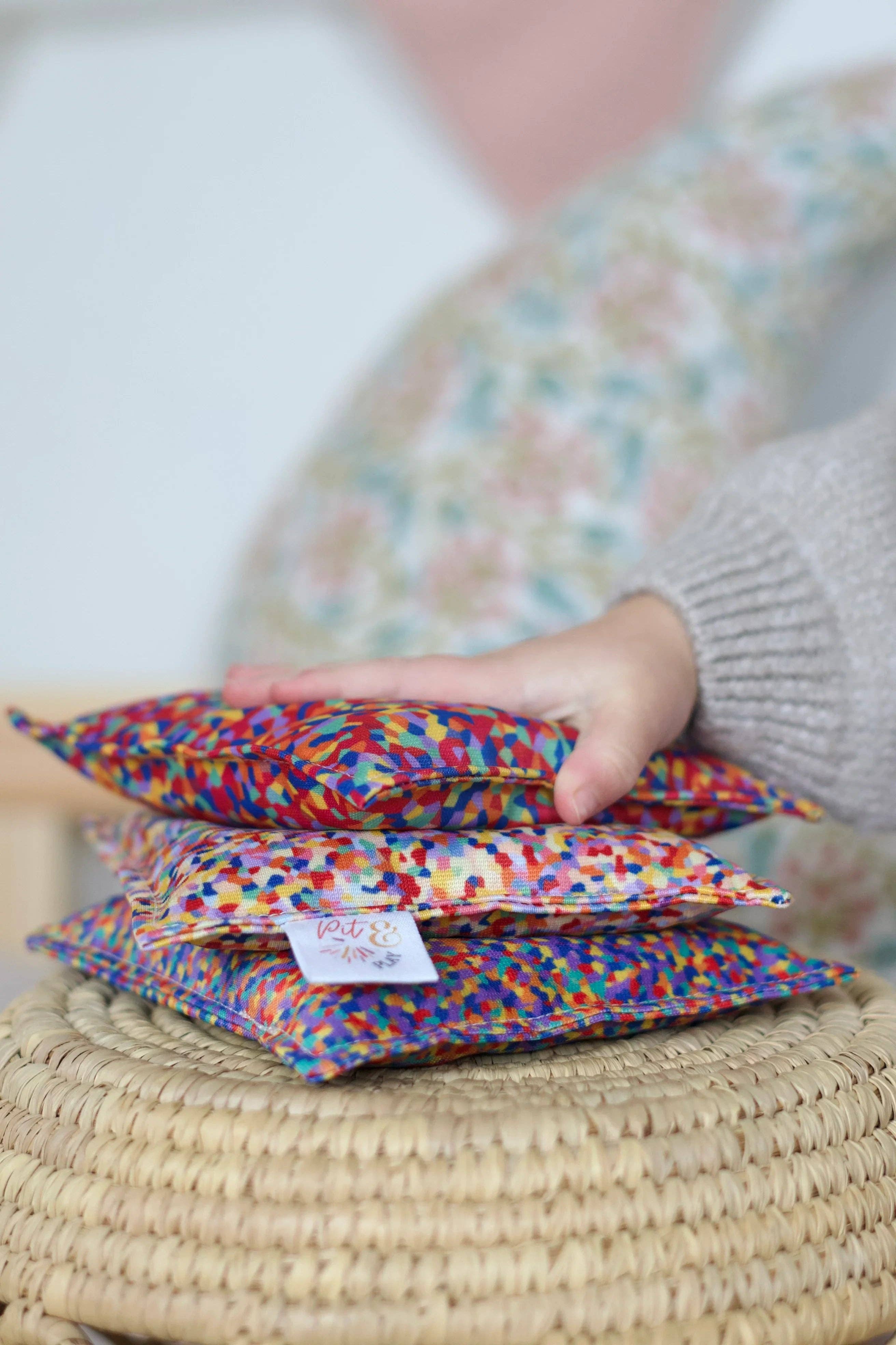 Pit and Play - Vente Peluche – enfant et bébé - Super Confetti Sensoriel Beanbag (Coussin de Graines) – Fait Main1