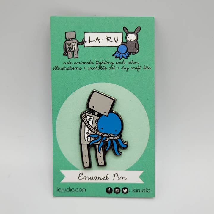 La Ru - Wholesale Lapel Pin/Button - Robot Hugging Octopus Enamel Pin