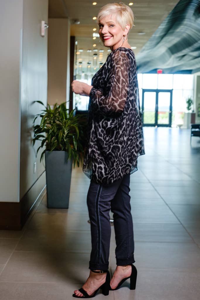 TINA Stephens Italy/Tees By Tina - Vendita all'ingrosso Pantalone - Donna - Pantaloni da smoking a righe in raso Kendyl (PL136)25