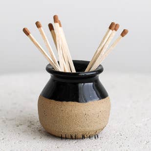 Match Striker - Mini frappe bicolore faite à la main en poterie noire pour la vente par Luxe B Co