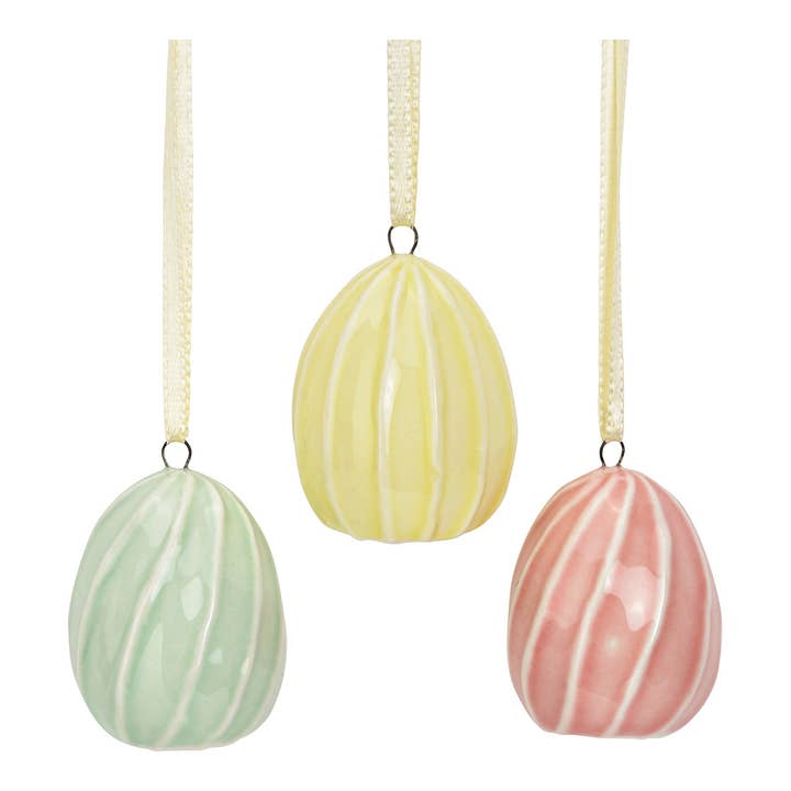 Œuf suspendu en porcelaine, 3 pièces, Jaune/Rose/Vert (L/H/P) 3x4x3cm pour la vente par Wurm