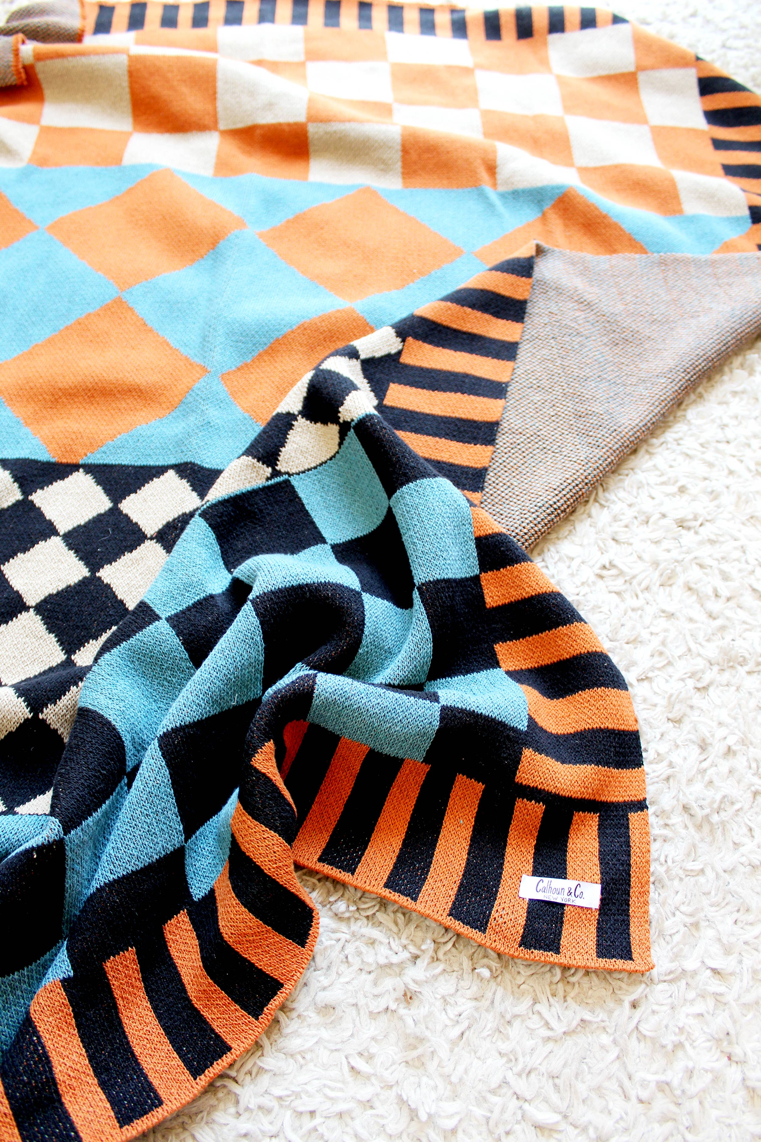 Calhoun & Co. - Wholesale Throw blanket - Diamond Checkerboard Pattern Mix & Match Knit Throw Blanket4