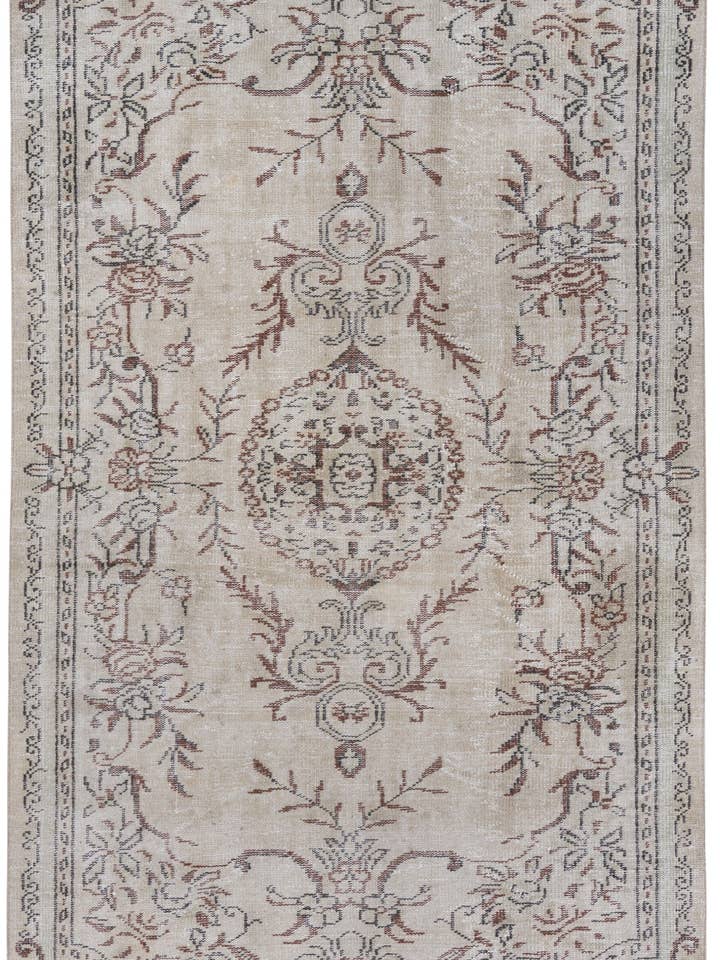 Karla - 5'7" x 9'4" für den Großhandel von Biev