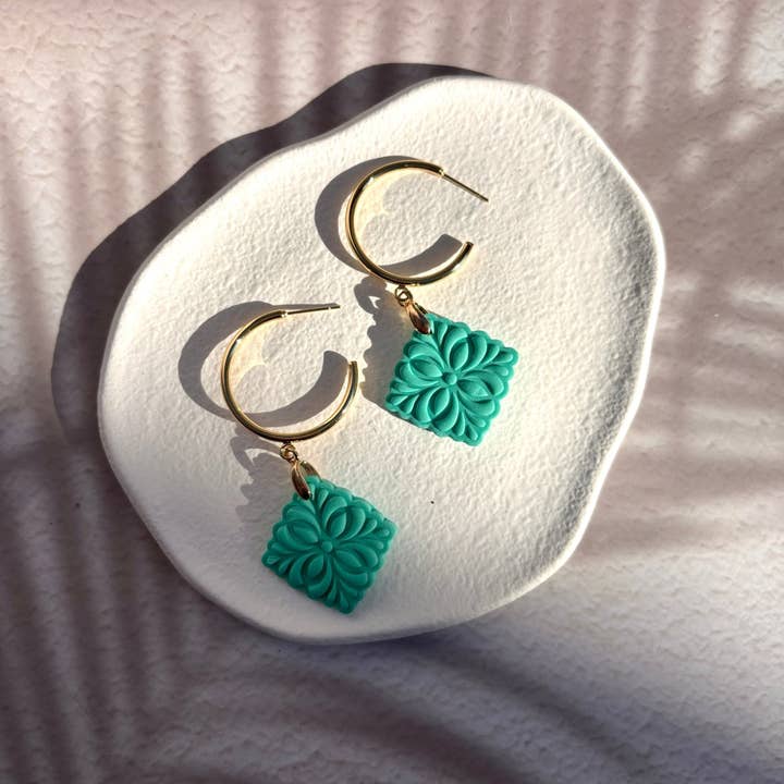 DUESTELLE ITALIA - Wholesale Huggie Earrings - Maiolica - 18k Gold Plated Hoop Earrings6