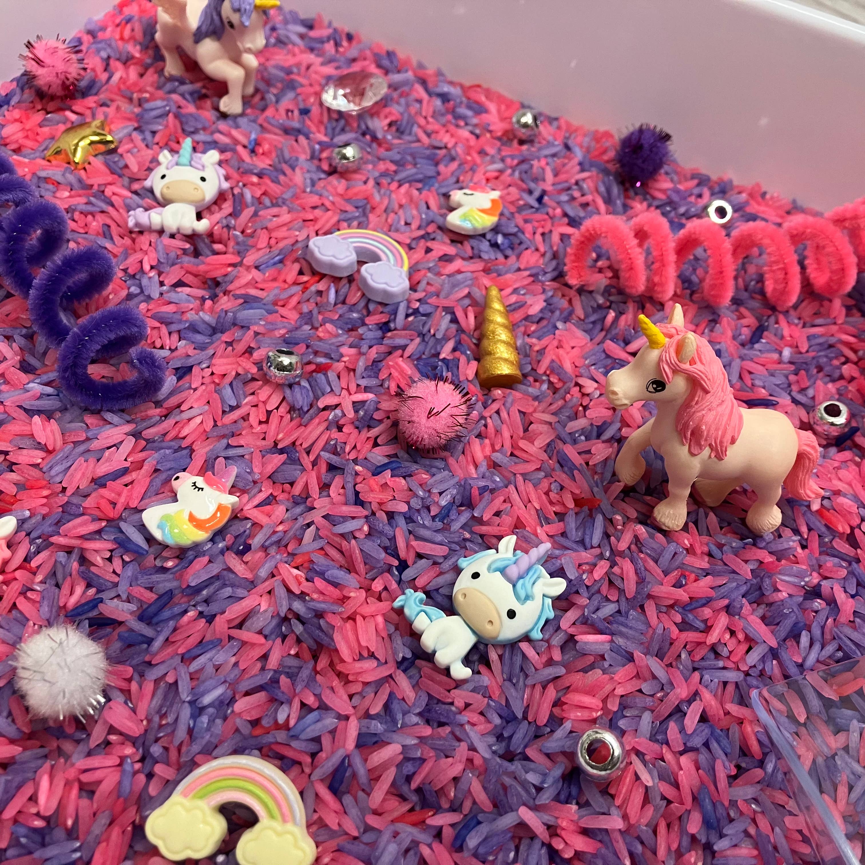 Curious Learning and Sensory – Großhandel Spielzeugset – Kinder – Einhorn-Sinnesbehälter, Sinnesbehälter für Kinder, Einhorn-Sinnes5