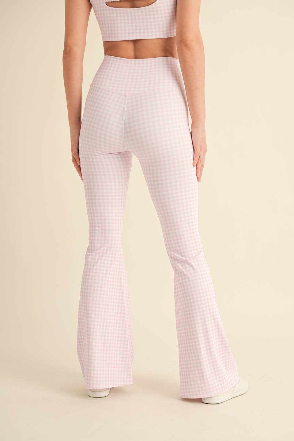 KIMBERLY C – Engroshandel Sports-/loungeleggings – til kvinder – Gingham Print Højtaljede Crossover Flare Leggings47