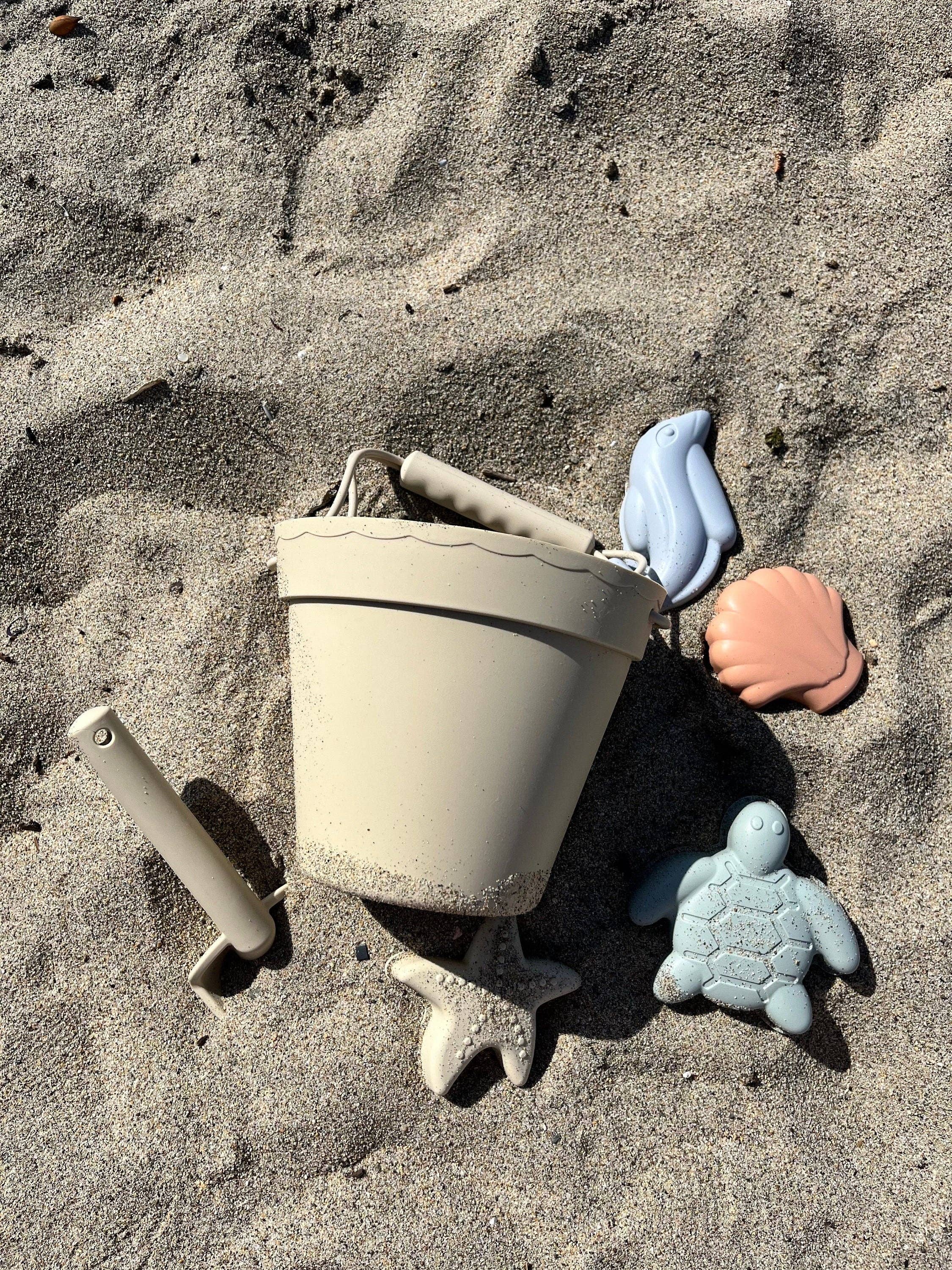 The Organized Mommy Co - Wholesale Beach/Pool Toy - Kids & Baby - Silicone Beach Buckets2