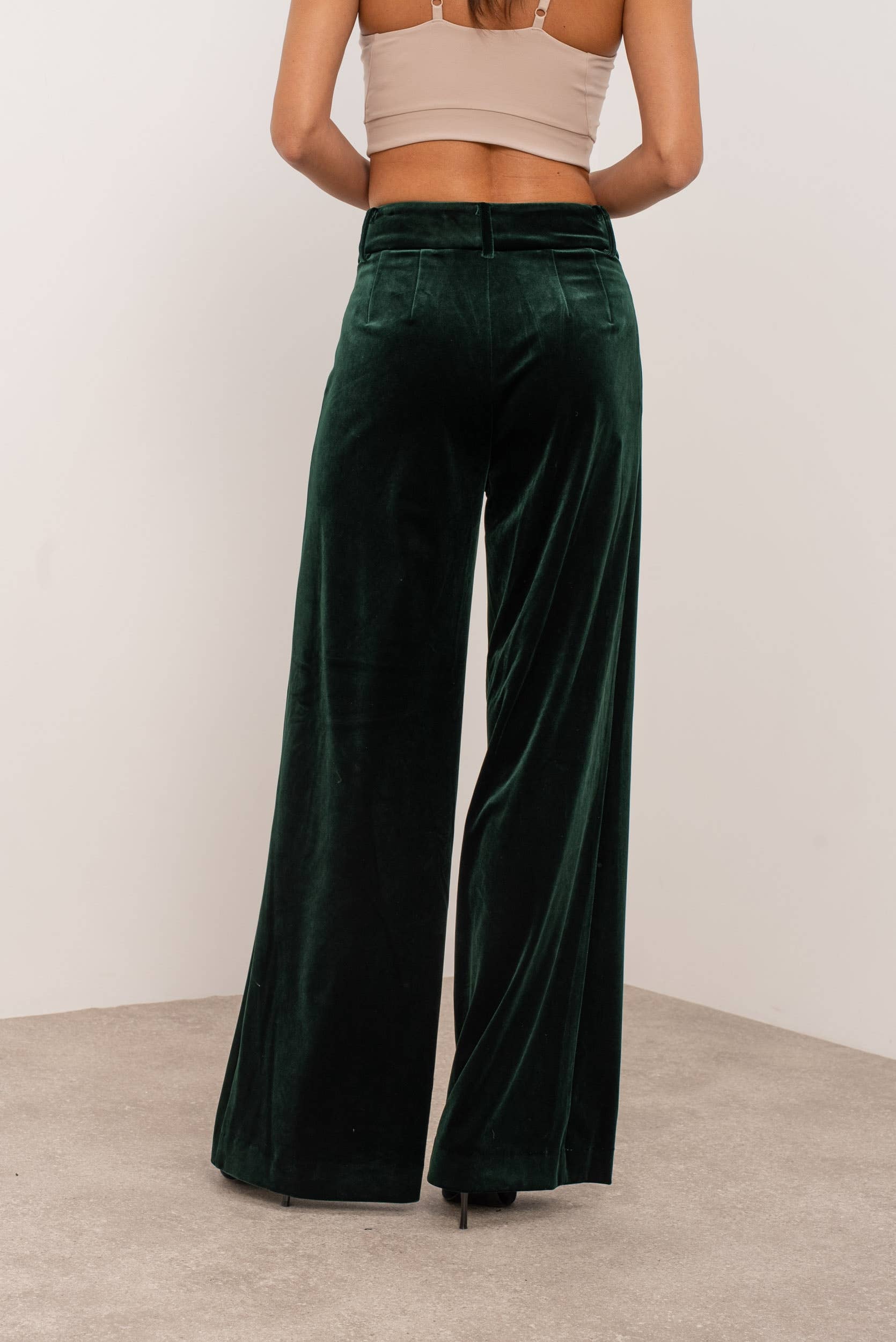 Attentif Paris - Wholesale Pants - Women's - Wide velvet and fluid pants with double button49