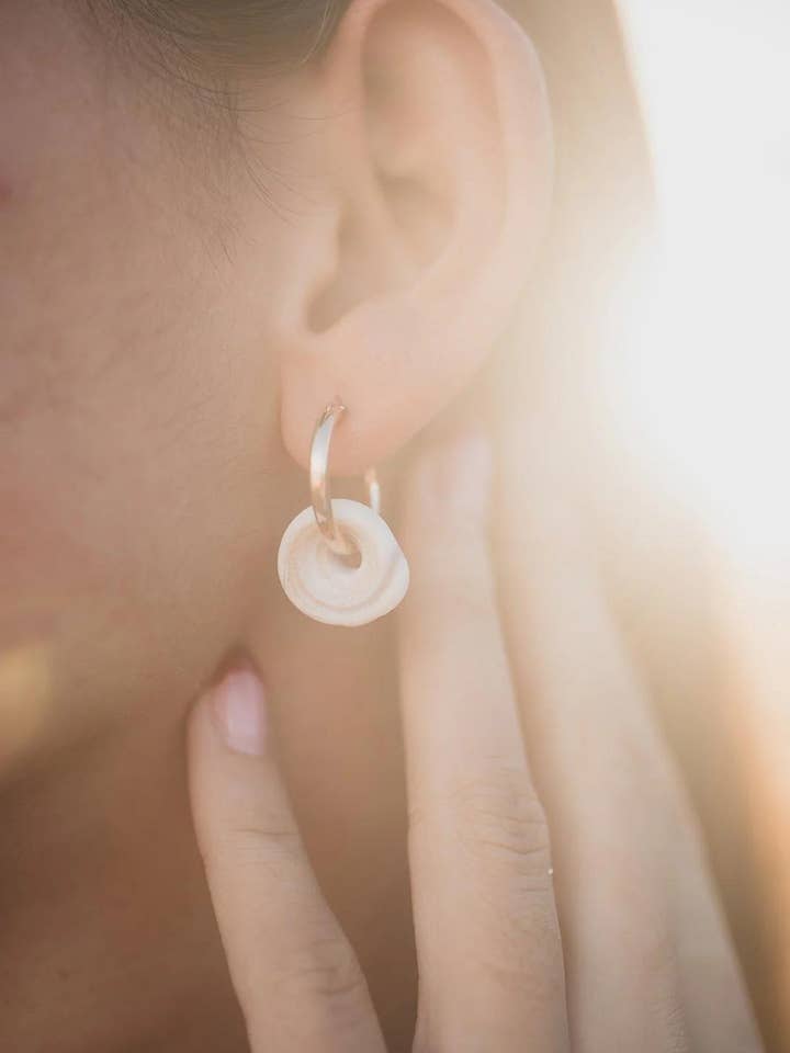 Puka Shell Creolen für den Großhandel von Nani Shells