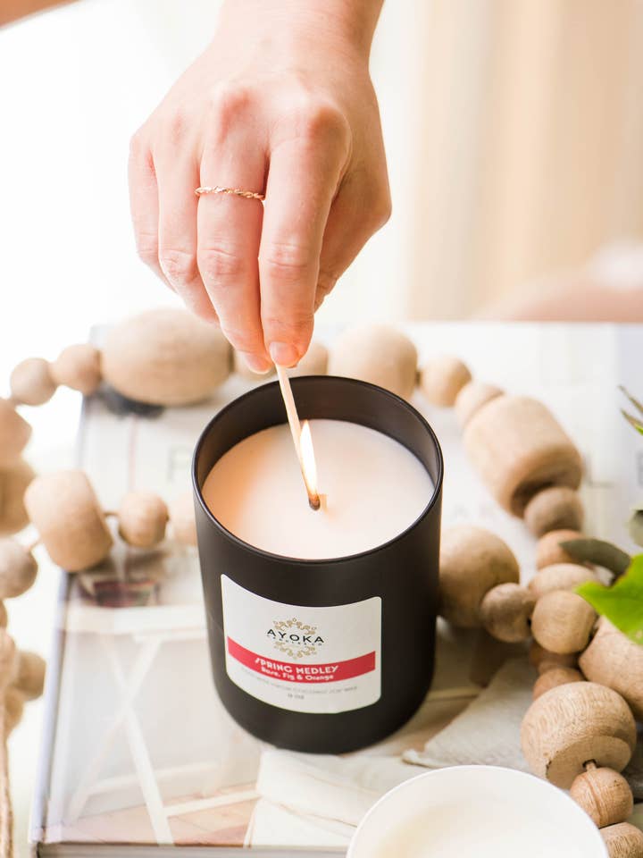 Bougie Spring Medley de 12 oz pour la vente par Ayoka Essentials