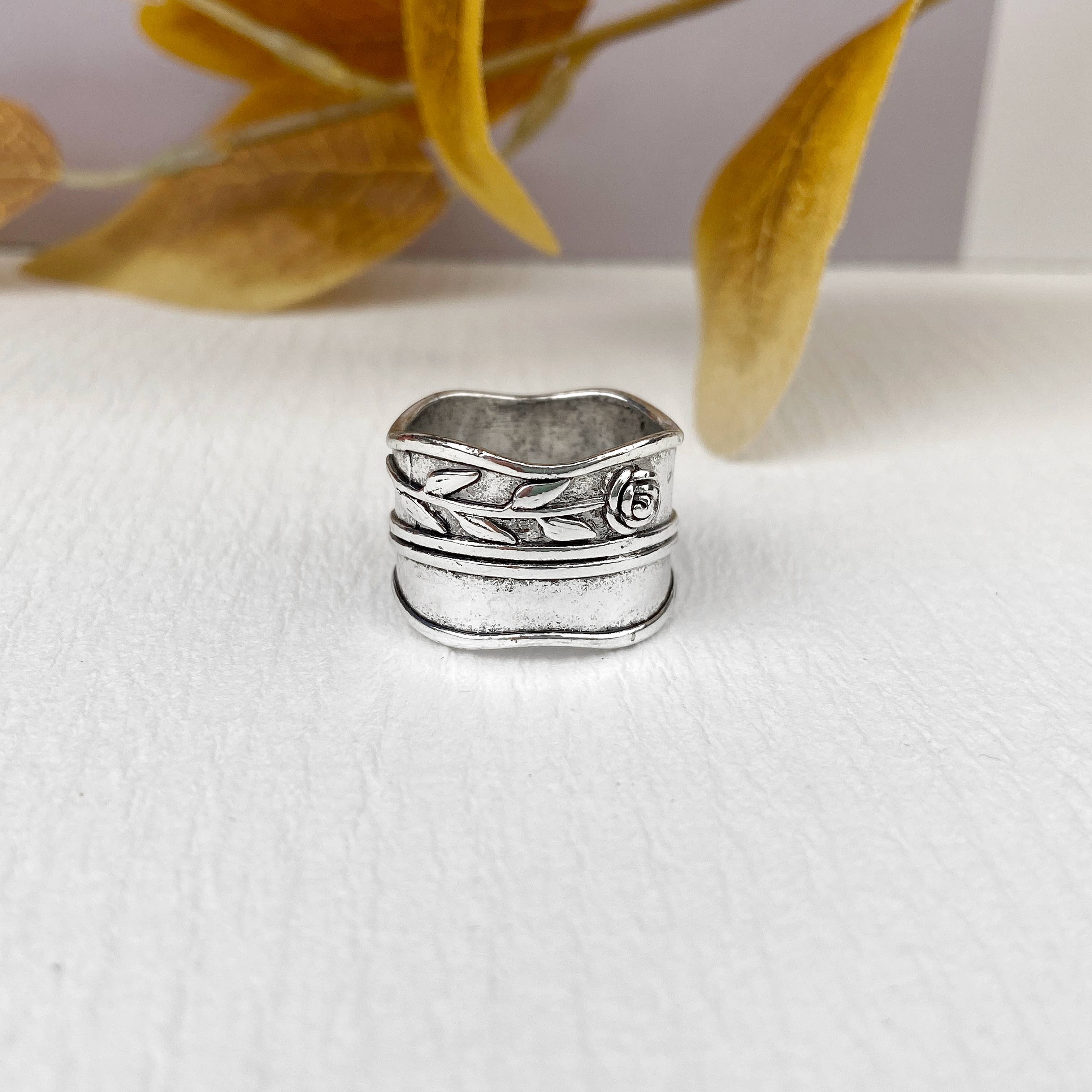 mildstyles – wholesale Cocktail/Statement Ring – Bred Vintage Rosettring2