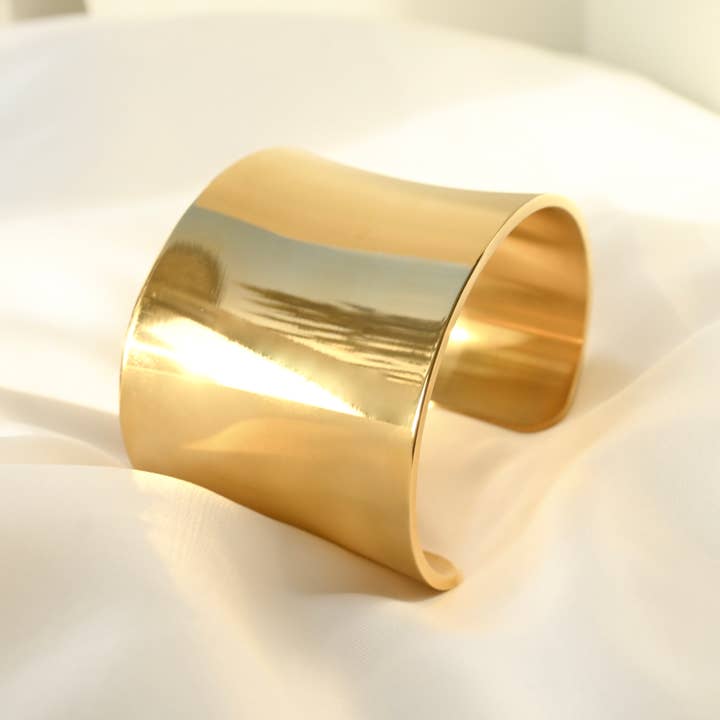 Blueyejewelry - Wholesale Cuff Bracelet - Statement Cuff Bracelet - Waterproof Wide Gold Bangle3