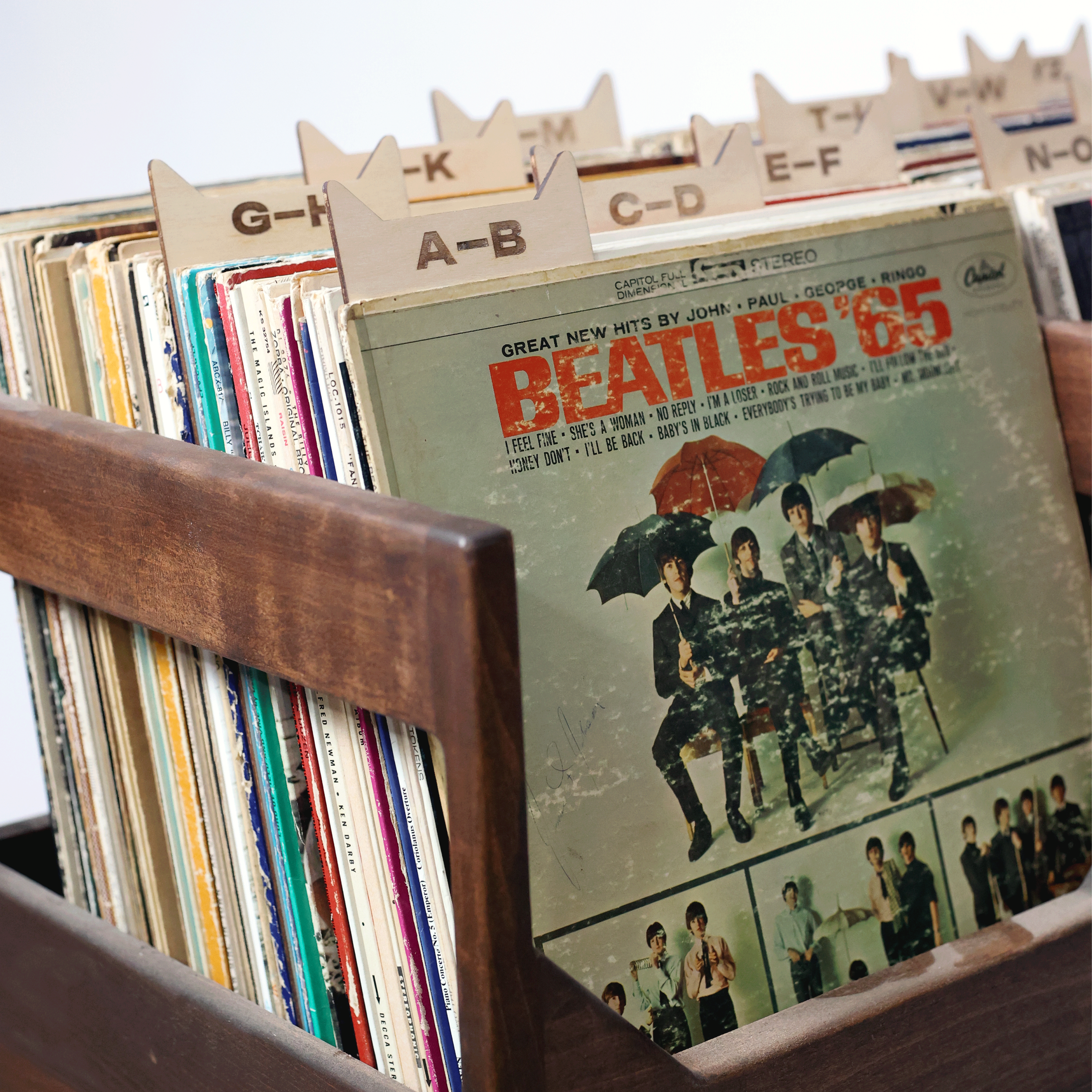 WickerWoodWorks - Wholesale Wall Mounted Shelf - Wood Vinyl Record Dividers8