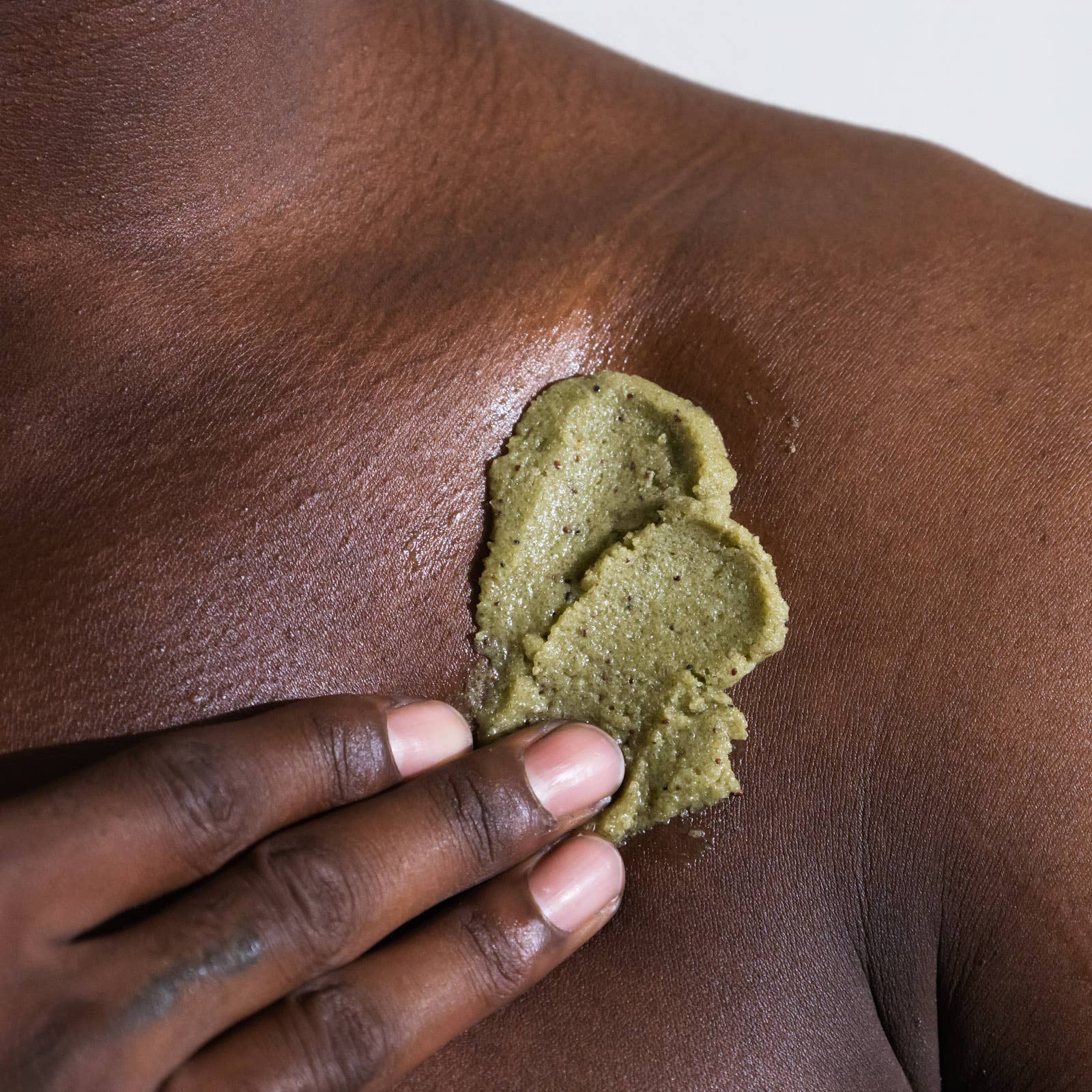 Bee Inspired - Wholesale Body Scrub/Exfoliant - Sea + Tea Body Scrub | 8oz Coastal Herbs Body Scrub5