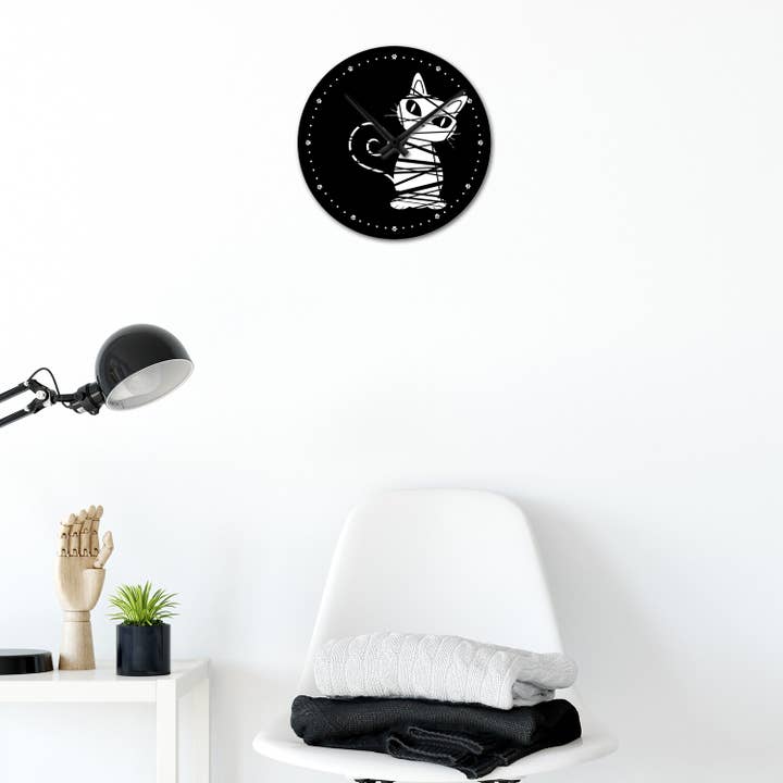 Giallobus - Wholesale Wall Clock - White Cat Between the Lines3