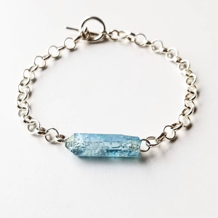 Bracciale Aura Aqua per la vendita all'ingrosso da parte di Blue Trimble Designs