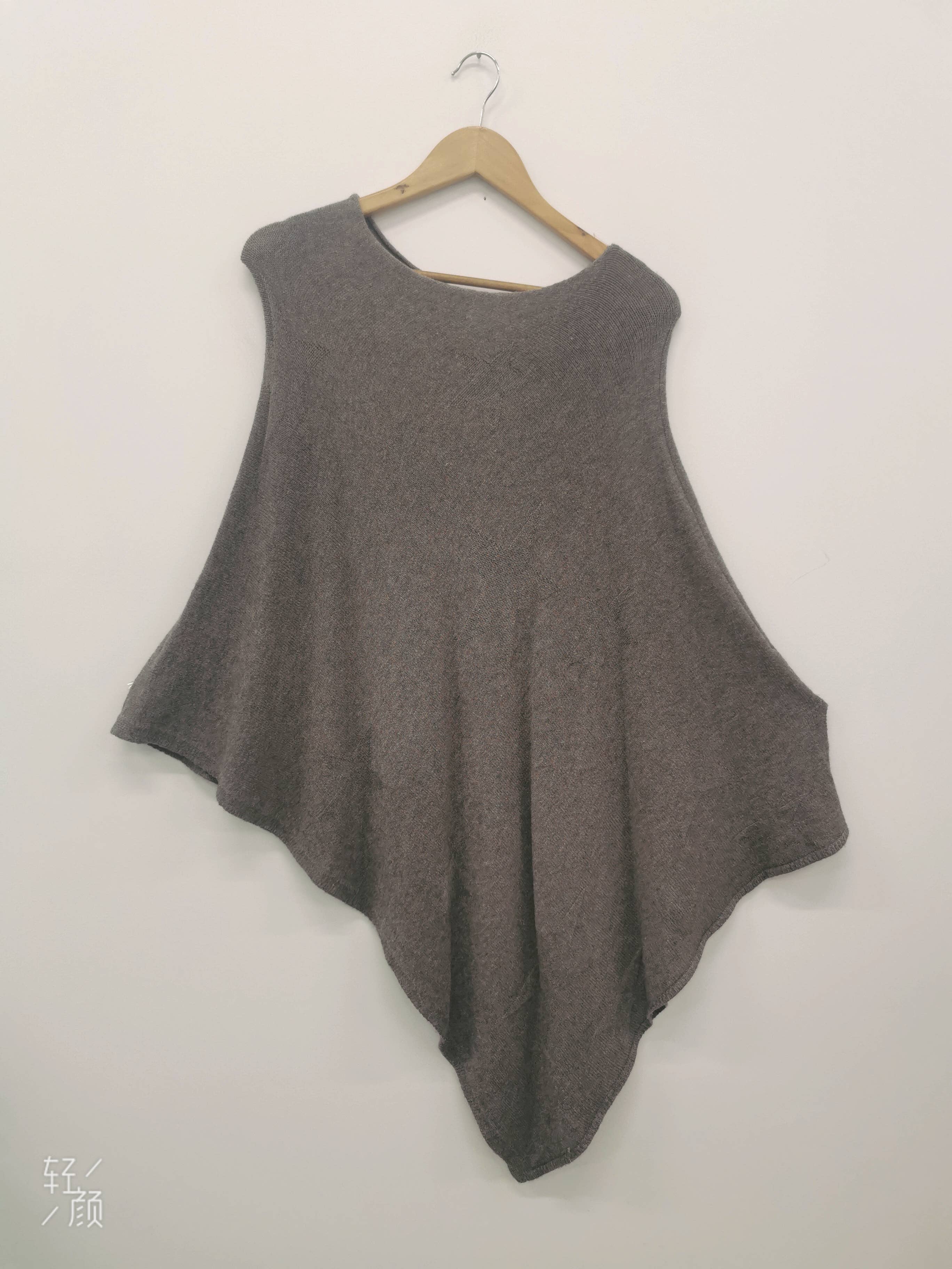 ORNELLA PARIS - Wholesale Poncho - Women's - LEL-P0076 'star' poncho20