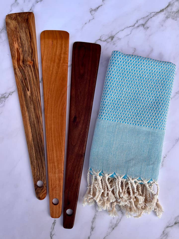 WAFFLE HAND TOWEL (AQUA) for wholesale by THE RILEY/LAND COLLECTION