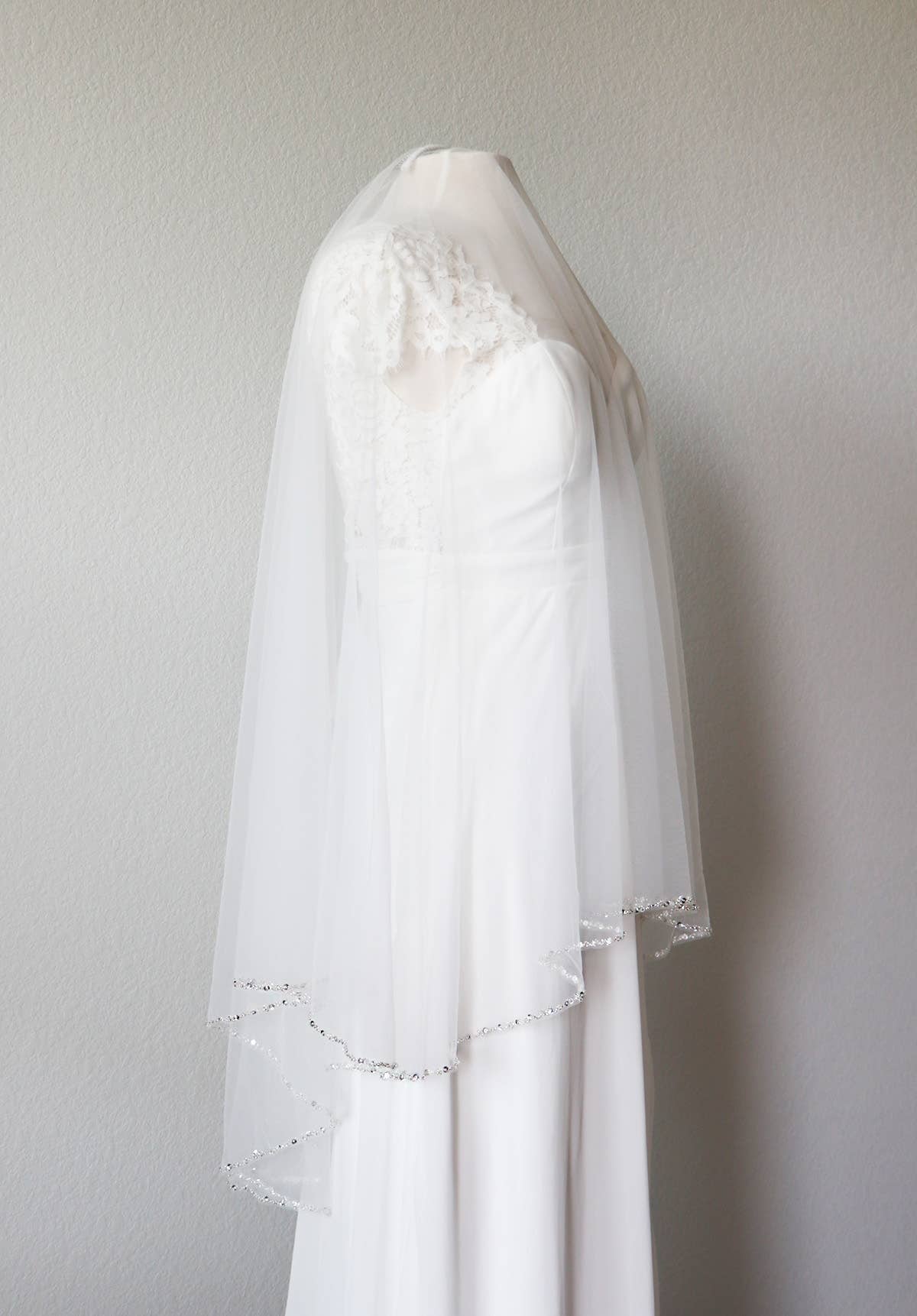 allureweddingjewelry – wholesale Veil – Women’s – Two Layer or One LayerCrystal Edge Wedding Veil with Blusher2