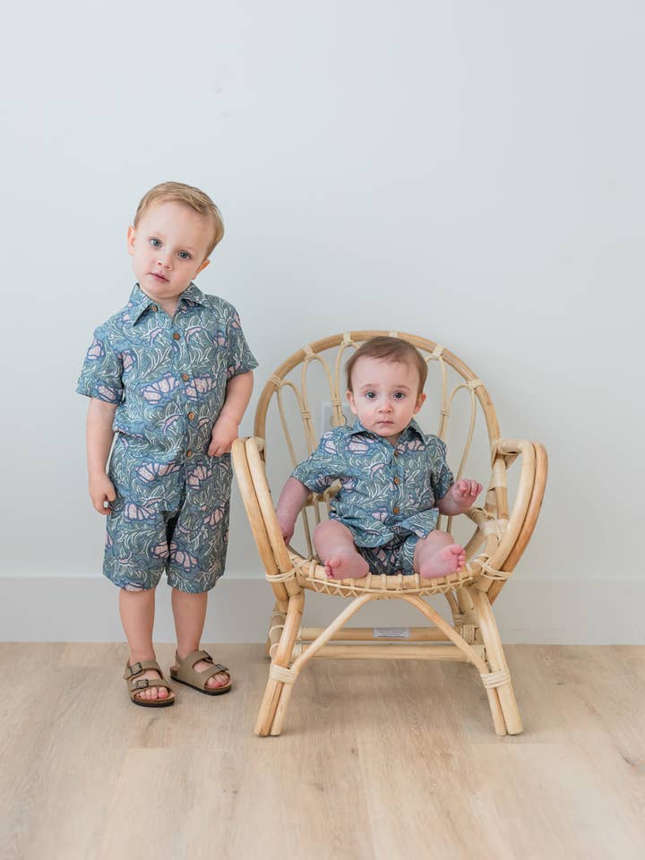 Conjunto de Camisa y Pantalones Cortos Estampados Grises para Niños para venta al por mayor de Yo Baby