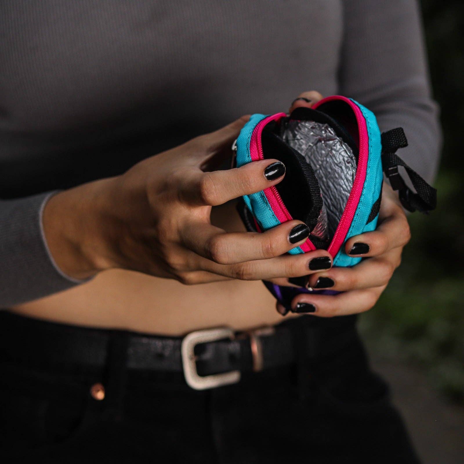 AkraCreations - Wholesale Pet Poop Bag Dispenser - Minipack – Dog Poop Bag Holder & Treat Pouch17