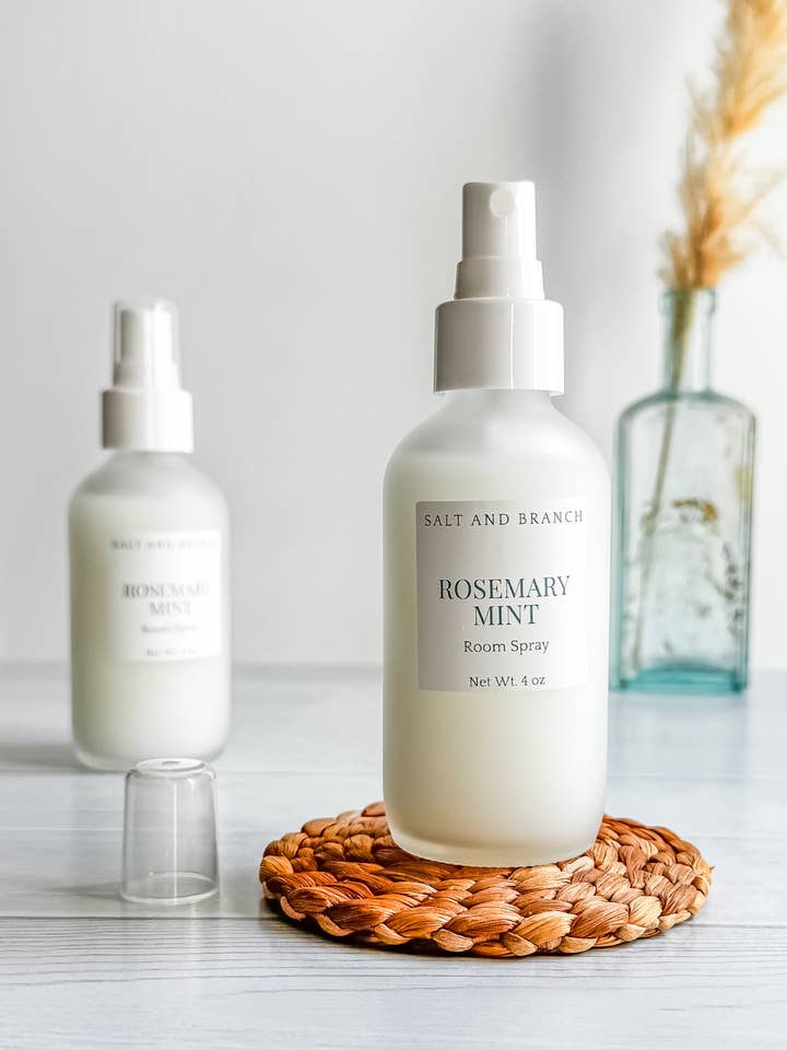 Spray d'ambiance Romarin Menthe pour la vente par Salt and Branch