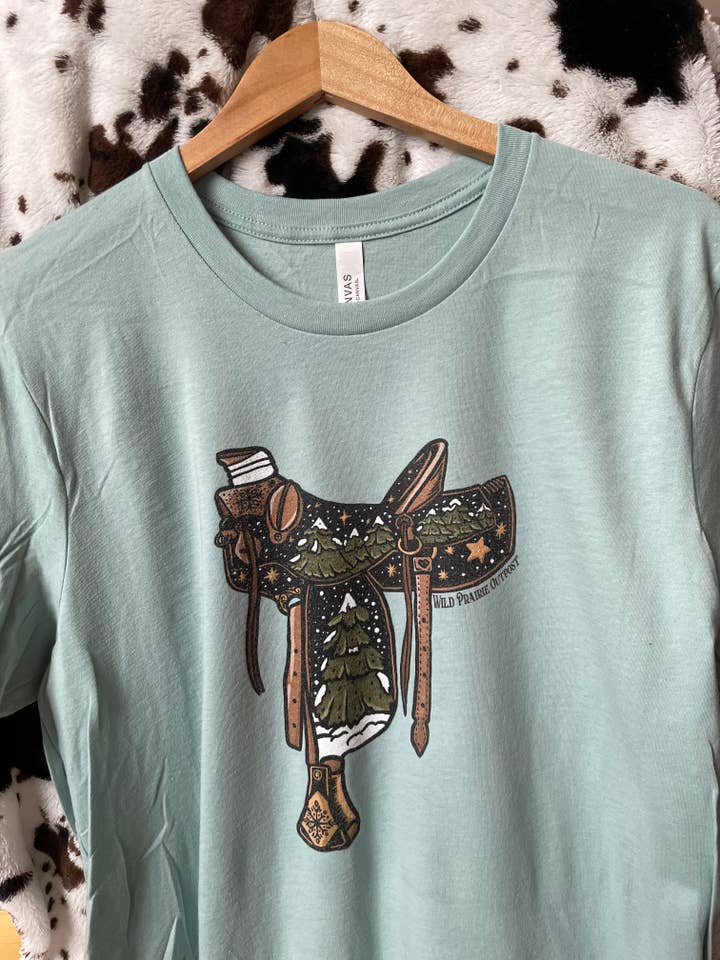 T-shirt western Winter Saddle pour la vente par Wild Prairie Outpost