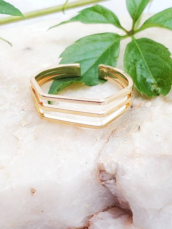 Ring, 18K Gold Plated, Tripple Pentagon, Vanja for wholesale by Jezabel Adornment