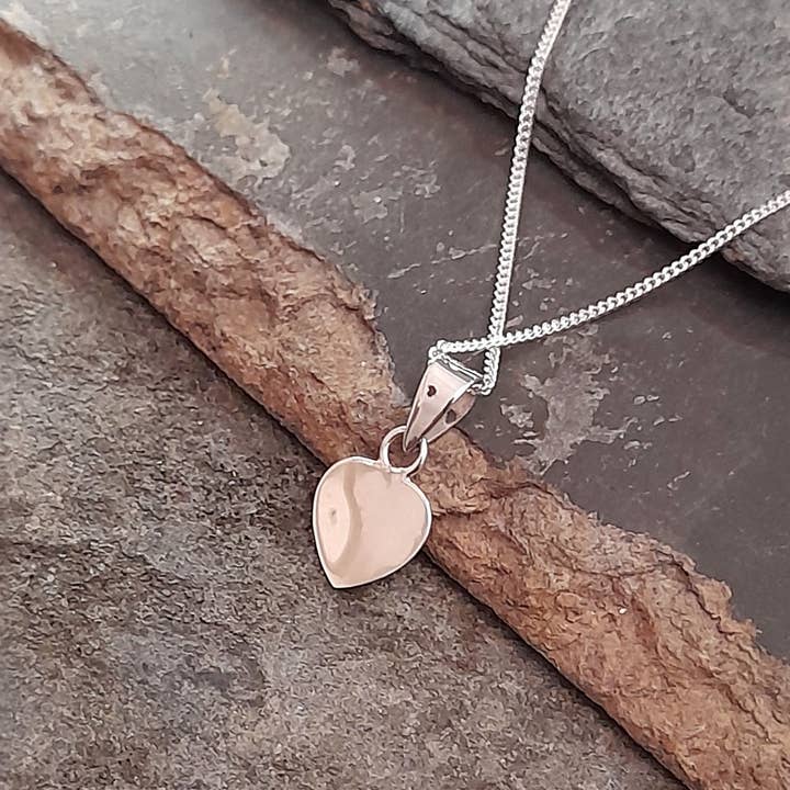 Bluelily925silver – Engroshandel Halskæde med vedhæng – SP360BC - MOPPE HJERTE VEDHÆNG 8MM X 8MM1