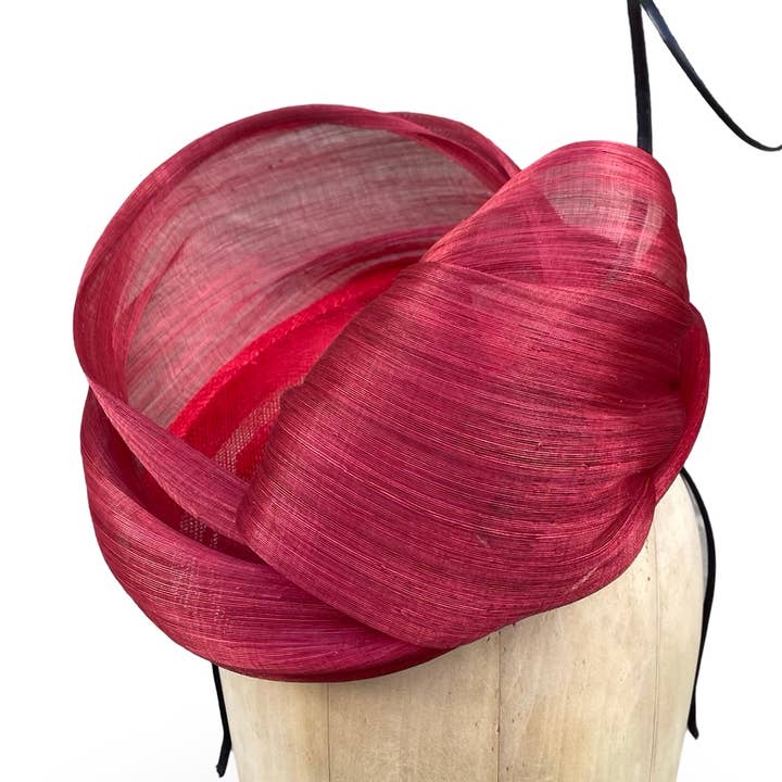 Victory Roll - Casquete de Seda Roja Abacá para venta al por mayor de Cha Cha's House of Ill Repute