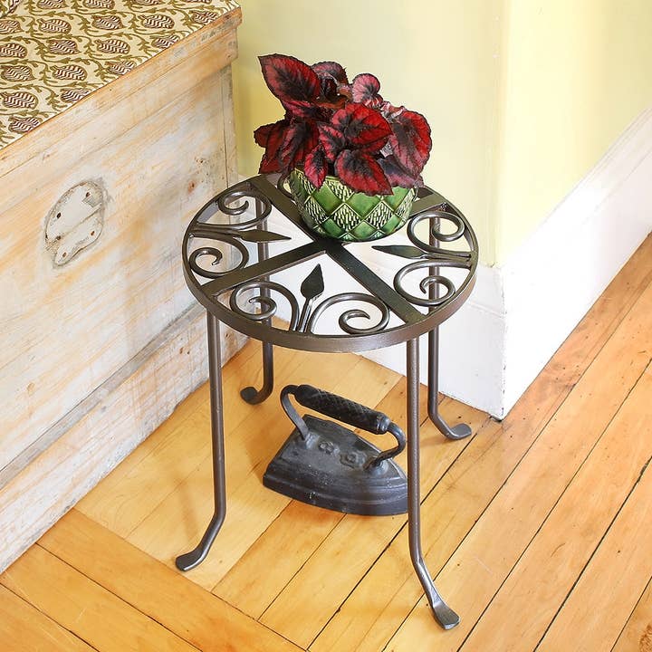 ACHLA Designs - Wholesale Plant Pot Stand - Round Trivet Plant Stand2